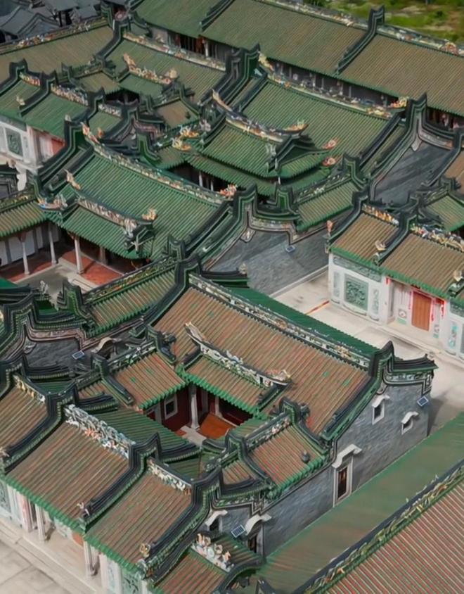 平屋主人身份被扒官媒：一点都不冤！瓦力游戏试玩10亿违建豪宅一夜推(图9)