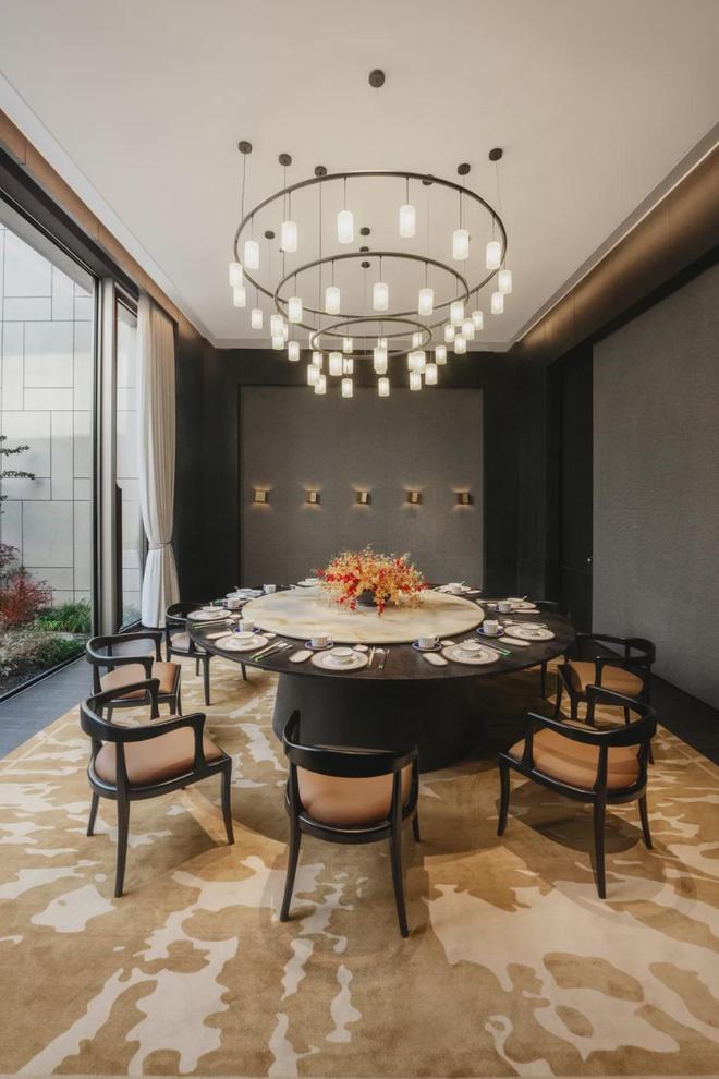 处官宣发布丨四季隐秀掀起人居热潮瓦力棋牌百度力荐®四季隐秀售楼(图38)